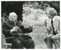 5x261 FAMILY PLOT candid 8x10 still '76 director Alfred Hitchcock explains a scene to Bruce Dern!
