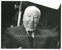 5x263 FAMILY PLOT candid 8x10 still '76 great smiling portrait of director Alfred Hitchcock on set!