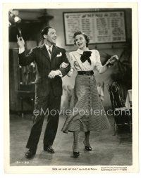 5x276 FOR ME & MY GAL 8x10 still '42 c/u of Judy Garland & Gene Kelly singing & dancing!