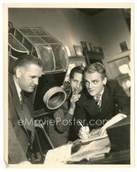 5x332 HARD TO HANDLE 8x10 news photo '33 cameraman films James Cagney's hand writing a letter!