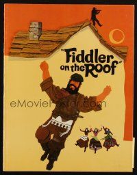 6b184 FIDDLER ON THE ROOF souvenir program book '71 filled with images of Topol & cast!
