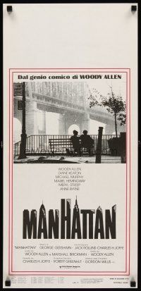 5z367 MANHATTAN Italian locandina '79 classic image of Woody Allen & Diane Keaton by bridge!