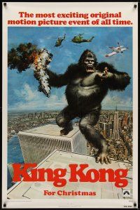6g464 KING KONG teaser 1sh '76 John Berkey art of BIG Ape on the Twin Towers!