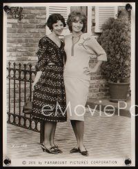 6f794 LAVERNE & SHIRLEY 2 8x10 stills '76 great portraits of Penny Marshall & Cindy Williams!