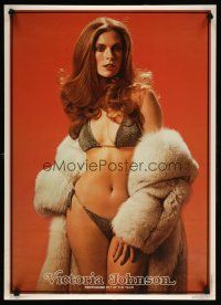 6j467 VICTORIA JOHNSON commercial poster '79 super-sexy image in string bikini & fur!