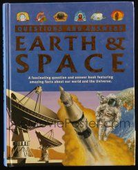 6p254 EARTH & SPACE hardcover book '01 a fascinating question & answer book with amazing facts!