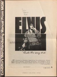 6p711 ELVIS: THAT'S THE WAY IT IS pressbook '70 great image of Presley singing on stage!