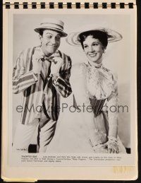 6p042 MARY POPPINS presskit w/ 32 stills '64 Julie Andrews & Dick Van Dyke in Disney's musical!