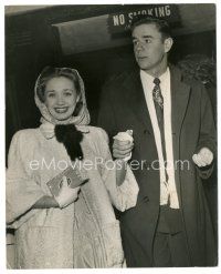 6m182 CASS TIMBERLANE candid 7.5x9.5 still '48 Jane Powell & Marshall Thompson at the premiere!