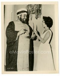 6m186 CAT ON A HOT TIN ROOF deluxe candid 8x10 still '58 Burl Ives as King David with Liz Taylor!