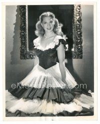 6m255 DINAH SHORE 7.25x9.25 still '40s the pretty singer/actress wearing great dress & pearls!