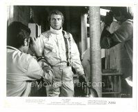 6m550 LE MANS 8x10 still '71 close up of race car driver Steve McQueen being photographed!