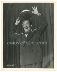 6m731 PHIL SILVERS 8x10 still '44 wacky portrait smiling really big & holding hat from Cover Girl!