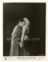 6m745 PRINCE & THE SHOWGIRL 8x10 still '57 c/u Laurence Olivier & sexy Marilyn Monroe from 1sheet!
