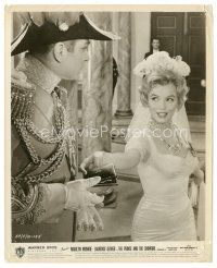 6m747 PRINCE & THE SHOWGIRL 8x10 still '57 sexy Marilyn Monroe grabs box from Laurence Olivier!