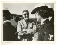 6m812 RUN SILENT, RUN DEEP candid 8x10 still '58 great c/u of Burt Lancaster smiling w/ sunglasses!