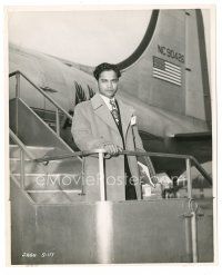 6m814 SABU 8x10 still '50s great image disembarking American Overseas Airlines airplane!