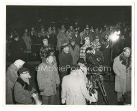 6m858 SOMEBODY UP THERE LIKES ME deluxe candid 8x10 still '56 director Robert Wise & crew at night!