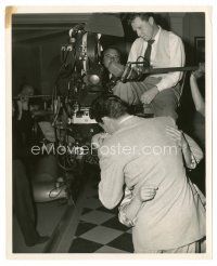 6m884 STRANGERS ON A TRAIN candid 8x10 still '51 cameras film Roman & Granger kissing by Graybill!