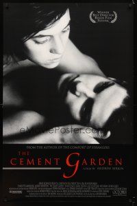 6x128 CEMENT GARDEN 1sh '93 Andrew Robertson, Charlotte Gainsbourg, romantic image!