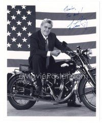 6t444 JAY LENO signed 8x10 publicity still '90s great portrait on his motorcycle by American flag!