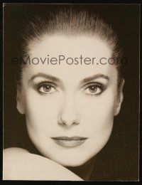 6t175 CATHERINE DENEUVE signed promo brochure '86 great ad for her new signature perfume!