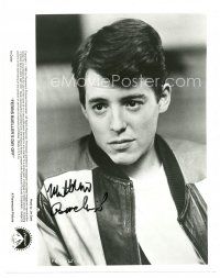 6t385 MATTHEW BRODERICK signed 8x10 still '86 great close up from Ferris Bueller's Day Off!