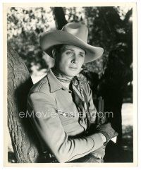 7j565 BOB LIVINGSTON 8x10 still '40s great cowboy portrait leaning against tree with gun in hand!