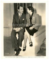 7j871 MAN WHO LOST HIMSELF candid 8x10 still '41 Brian Aherne relaxes w/Kay Francis between scenes!