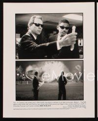 7j258 MEN IN BLACK 4 8x10 stills '97 Will Smith & Tommy Lee Jones, candid of director Sonnenfeld!