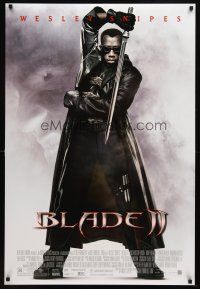 7p144 BLADE II DS 1sh '02 great image of Wesley Snipes in leather coat w/sword!
