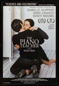 7p525 PIANO TEACHER 1sh '02 Isabelle Huppert & Benoit Magimel kissing on bathroom floor!