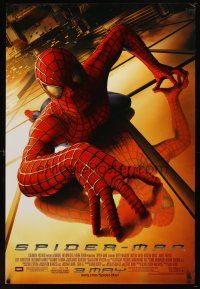 7p645 SPIDER-MAN advance DS 1sh '02 Tobey Maguire crawling up wall, Sam Raimi, Marvel Comics!