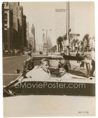 7s170 BURNING HILLS candid 7.5x9.5 still '56 Natalie Wood & Tab Hunter in cool convertible!