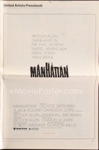 7y823 MANHATTAN pressbook '79 Woody Allen & Diane Keaton, New York City classic!