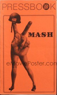 7y826 MASH pressbook '70 Elliott Gould, Korean War classic directed by Robert Altman!
