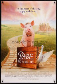 8b062 BABE PIG IN THE CITY DS 1sh '98 cute image of director George Miller's talking pig!