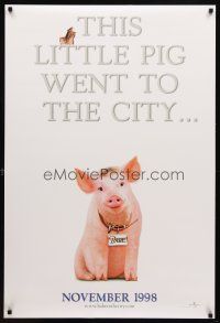 8b063 BABE PIG IN THE CITY teaser DS 1sh '98 cute image of director George Miller's talking pig!