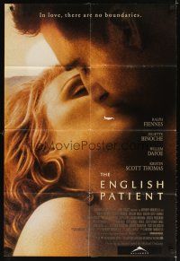 8f228 ENGLISH PATIENT 1sh '96 Ralph Fiennes & Kristin Scott Thomas kiss close-up!