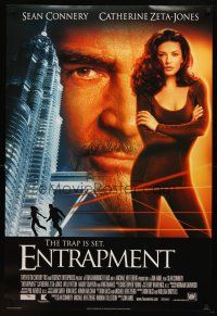 8h214 ENTRAPMENT style B int'l DS 1sh '99 close up Sean Connery & sexy Catherine Zeta-Jones!