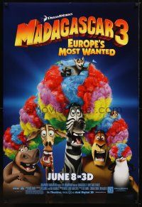 8h487 MADAGASCAR 3: EUROPE'S MOST WANTED advance DS 1sh '12 wacky image of scared animals in wigs!