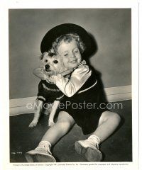 8k104 BABY SANDY 8x10 still '41 wonderful cute close up of the toddler hugging a little dog!