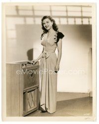 8k137 BEVERLY TYLER 8x10 still '40s full-length portrait standing by cool console radio!