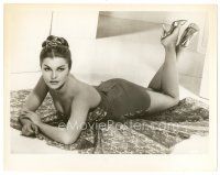 8k199 CLAIRE KELLY 8x10 still '50s full-length c/u of the sexy actress laying on floor!