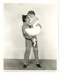 8k741 PERFECT FURLOUGH 8x10 still '58 romantic posed portrait of Tony Curtis carrying Janet Leigh!