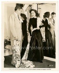 8k862 SMASH-UP candid 8x10 still '46 Susan Hayward models dress for designer Travis Banton!