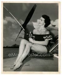 8k956 UNKNOWN SEXY MIAMI MODEL 8x10 still '60s great portrait fishing from the wing of a plane!
