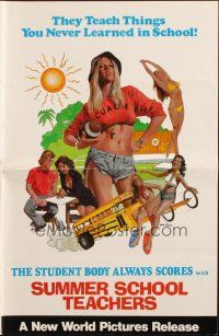 8m917 SUMMER SCHOOL TEACHERS pressbook '75 John Solie art of sexy coach & bikini girls!