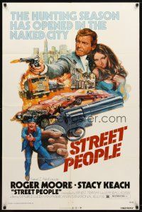 8p785 STREET PEOPLE 1sh '76 Maurizio Lucidi's Gli Esecutori, Roger Moore & Stacy Keach!