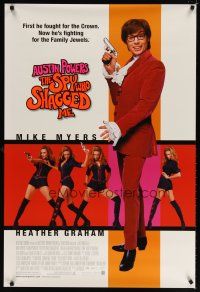 9a050 AUSTIN POWERS: THE SPY WHO SHAGGED ME 1sh '99 Mike Myers as Austin Powers, Heather Graham!
